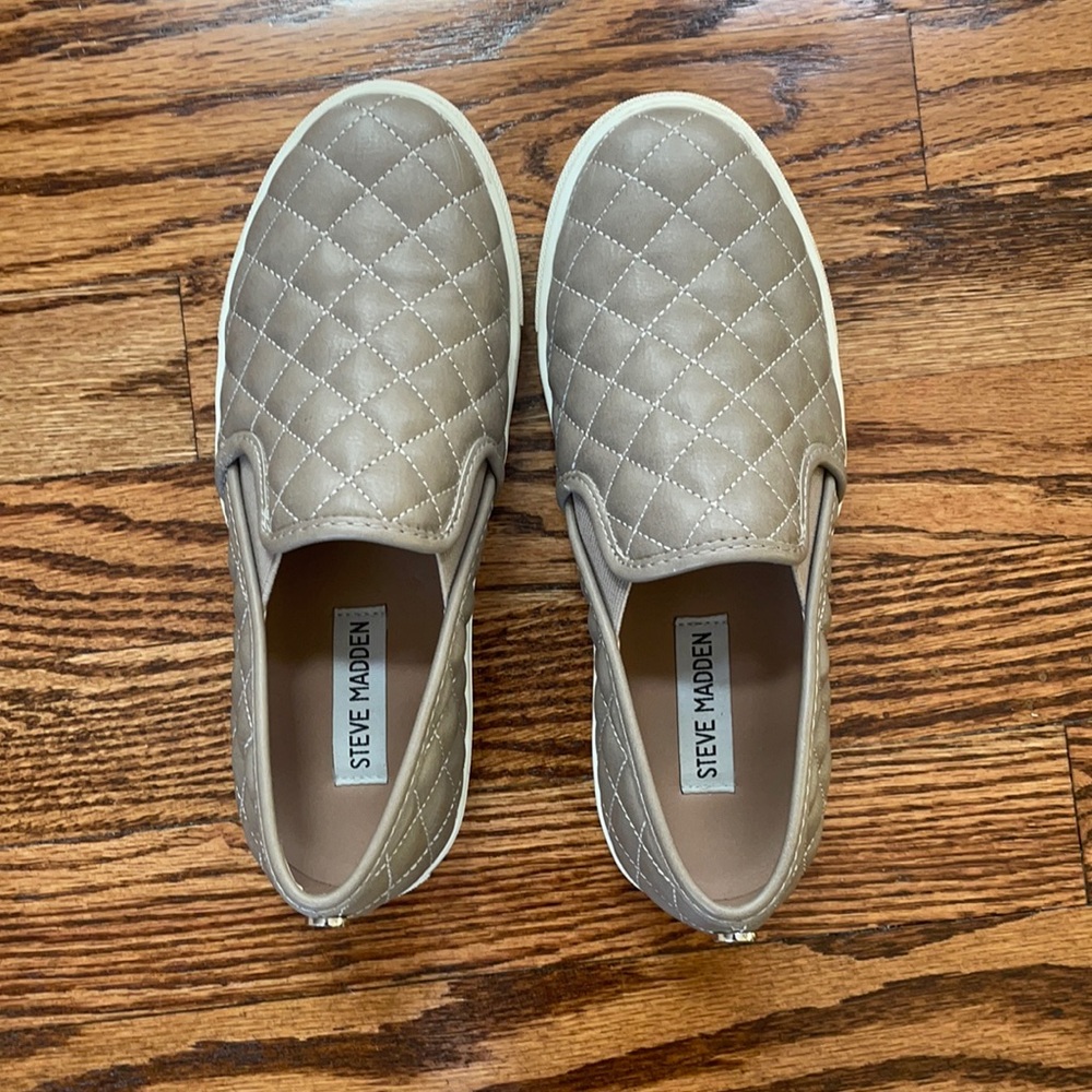 Steve Madden Grey ECENTRCQ Slip On Sneaker Size 6.5